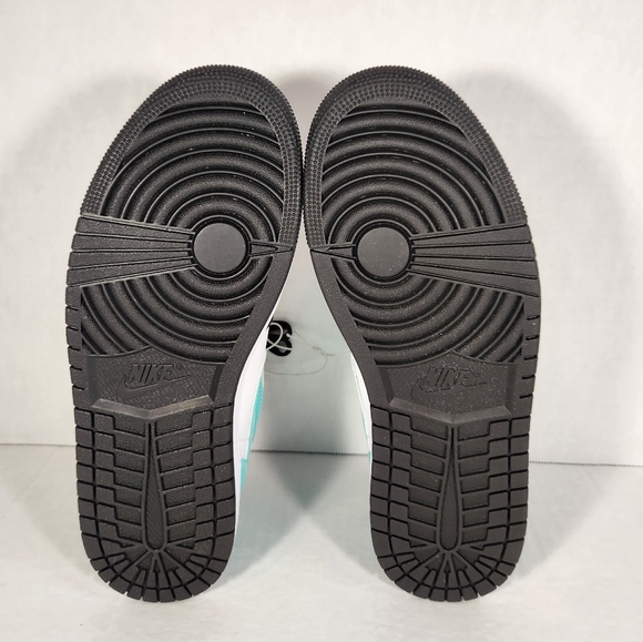 NWOT Men's Jordan 1 Mid Tropical Twist Igloo - Picture 7 of 9